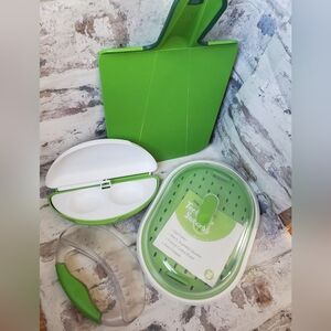 Weight Watchers 4-Piece Kitchen Tool Set/ Steamer/ Chopper/Board/Egg Cooke NWOB